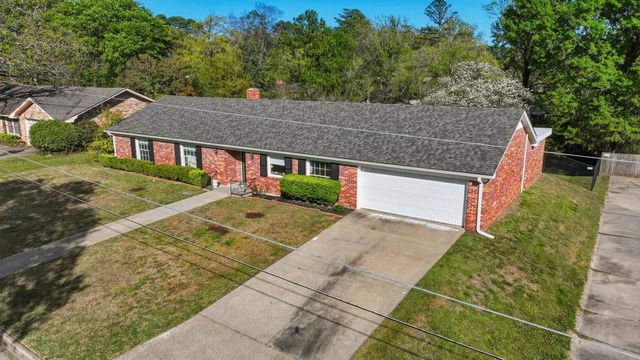 2002 Sunshine Sq, Longview, TX 75601