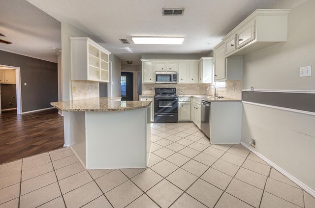2923 85th Street, Lubbock, TX 79423