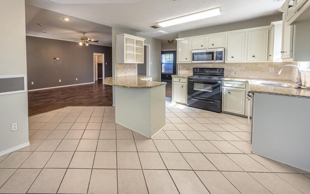 2923 85th Street, Lubbock, TX 79423