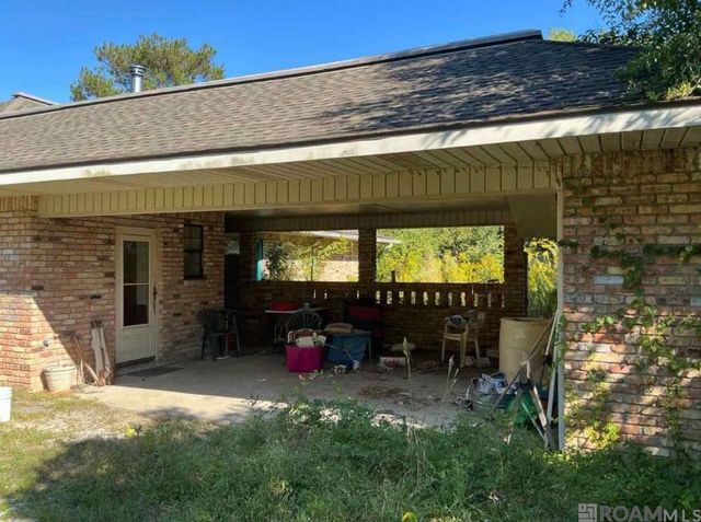 8822 Graves Dr, Slaughter, LA 70777