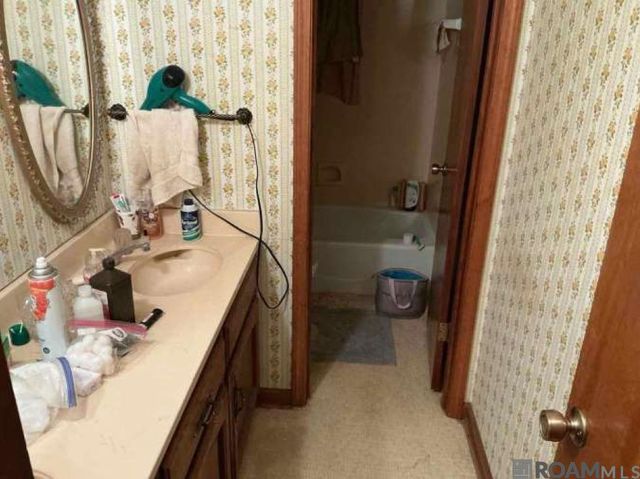 8822 Graves Dr, Slaughter, LA 70777