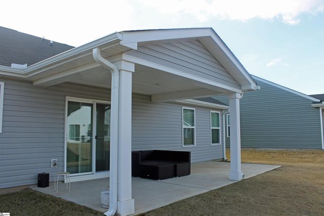 954 Rev Robert Reid Street, Reidville, SC 29375