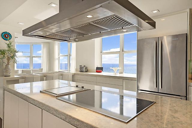 3407 S Ocean Boulevard 8a, Highland Beach, FL 33487