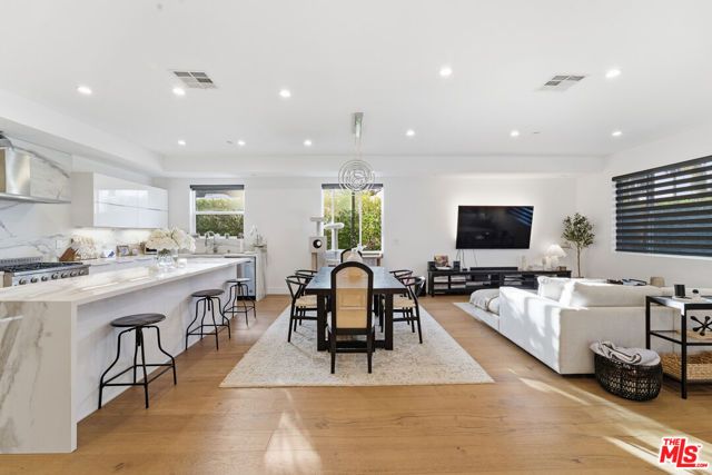 14650 Margate Street, Sherman Oaks, CA 91411