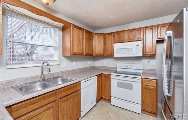 1001 Cool Valley Drive A, Belleville, IL 62220