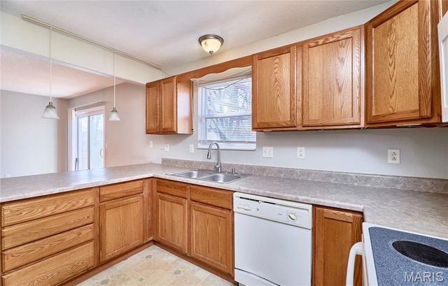 1001 Cool Valley Drive A, Belleville, IL 62220