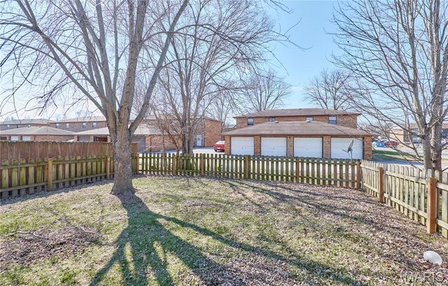 1001 Cool Valley Drive A, Belleville, IL 62220