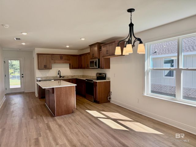 2036 W Union Avenue, Loxley, AL 36551