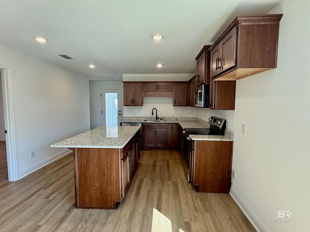 2036 W Union Avenue, Loxley, AL 36551