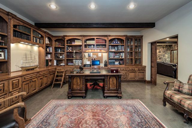 6916 Westridge Road, Roland, AR 72135