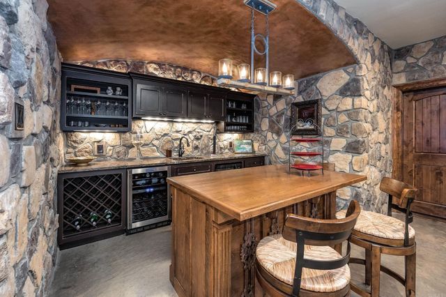 6916 Westridge Road, Roland, AR 72135