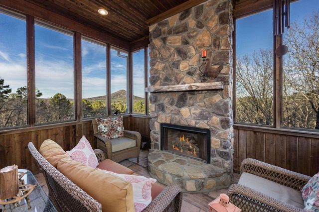 6916 Westridge Road, Roland, AR 72135