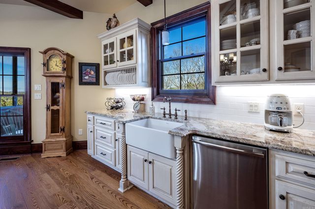 6916 Westridge Road, Roland, AR 72135