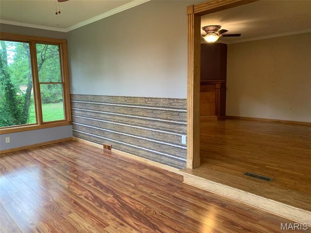 431 Westlake Drive, St Clair, MO 63077
