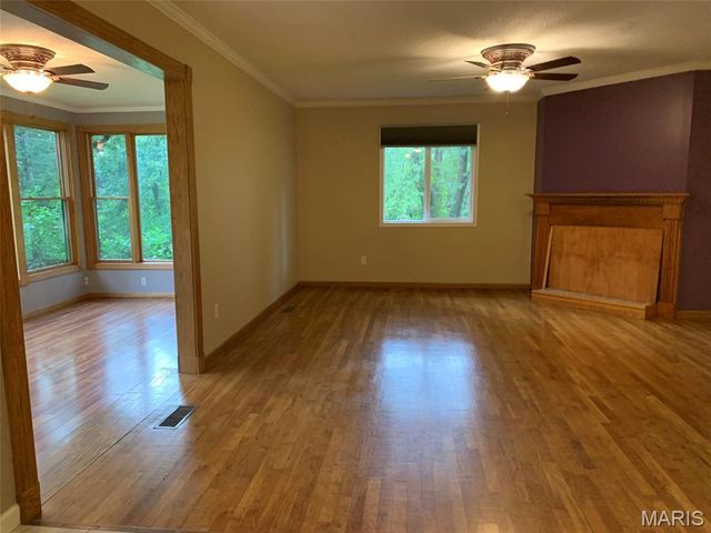 431 Westlake Drive, St Clair, MO 63077