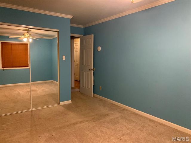 431 Westlake Drive, St Clair, MO 63077