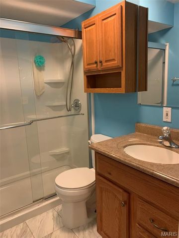 431 Westlake Drive, St Clair, MO 63077