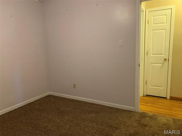 431 Westlake Drive, St Clair, MO 63077