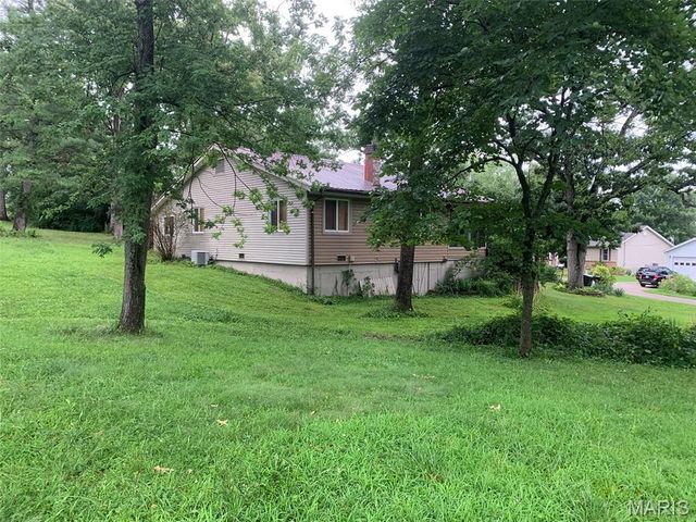 431 Westlake Drive, St Clair, MO 63077