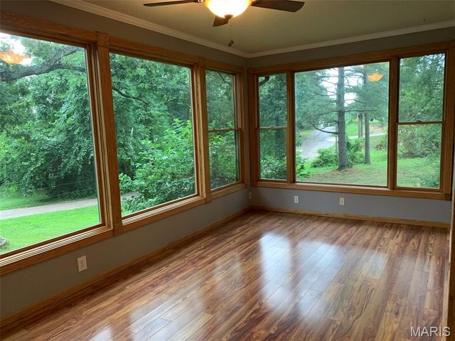 431 Westlake Drive, St Clair, MO 63077