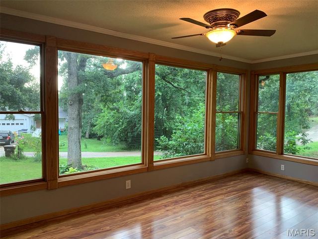 431 Westlake Drive, St Clair, MO 63077
