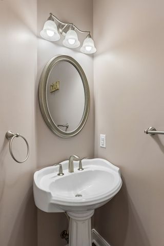4294 Trousdale Ln, Columbia, TN 38401