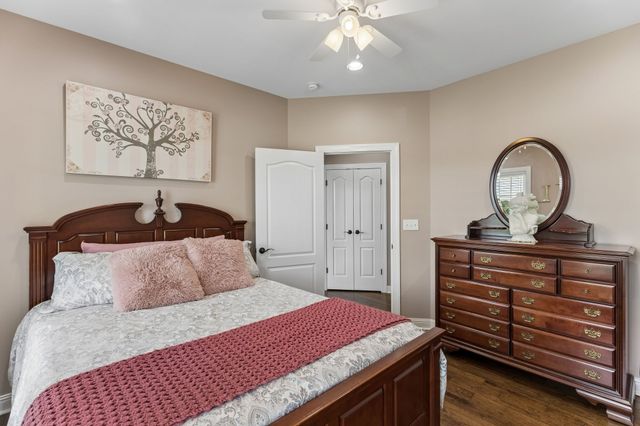 4294 Trousdale Ln, Columbia, TN 38401