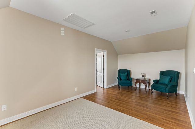 4294 Trousdale Ln, Columbia, TN 38401
