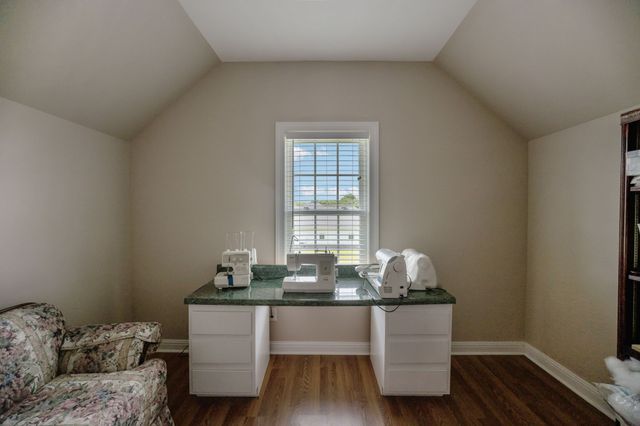 4294 Trousdale Ln, Columbia, TN 38401