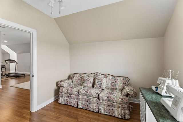 4294 Trousdale Ln, Columbia, TN 38401