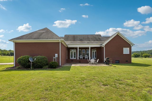 4294 Trousdale Ln, Columbia, TN 38401