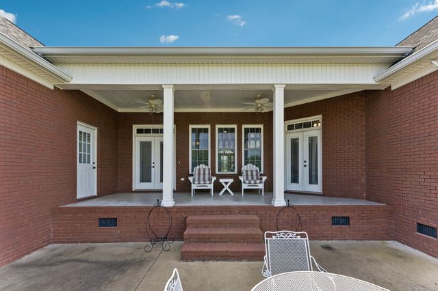 4294 Trousdale Ln, Columbia, TN 38401