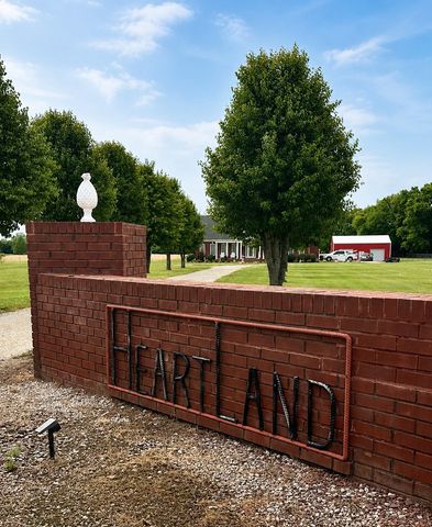 4294 Trousdale Ln, Columbia, TN 38401