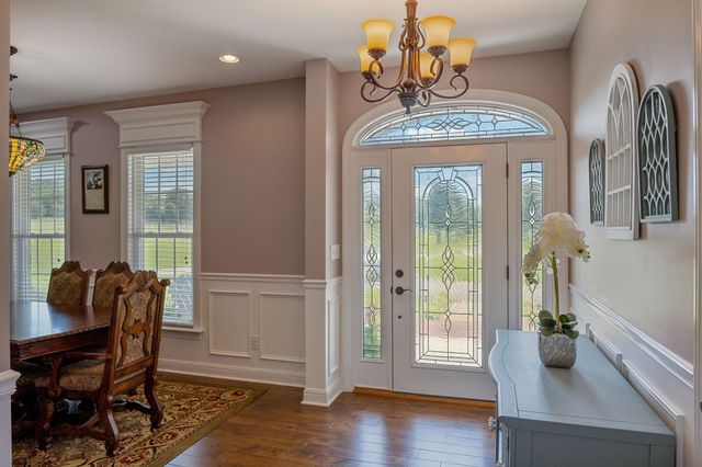 4294 Trousdale Ln, Columbia, TN 38401