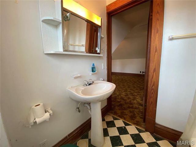 217 W 6th Street, Hermann, MO 65041