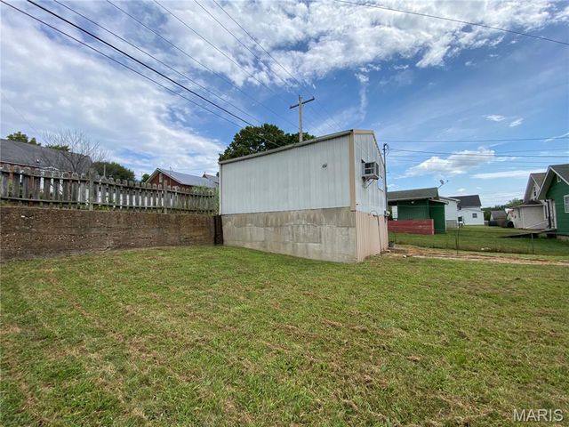 217 W 6th Street, Hermann, MO 65041