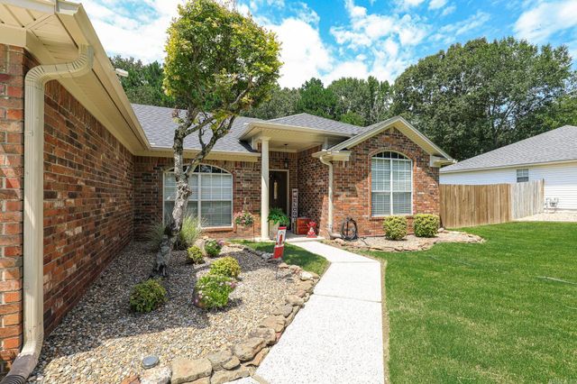 704 SHEFFIELD Drive, Bryant, AR 72022