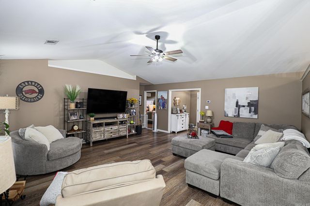 704 SHEFFIELD Drive, Bryant, AR 72022