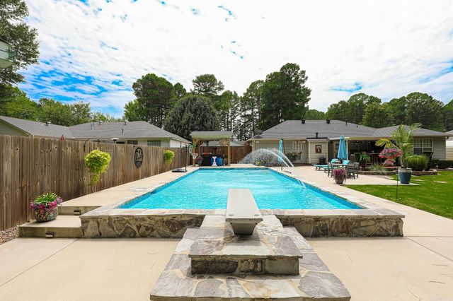 704 SHEFFIELD Drive, Bryant, AR 72022