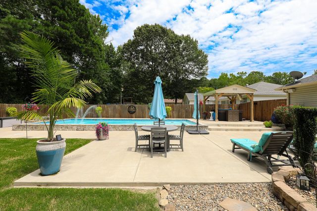 704 SHEFFIELD Drive, Bryant, AR 72022