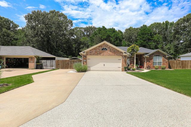704 SHEFFIELD Drive, Bryant, AR 72022