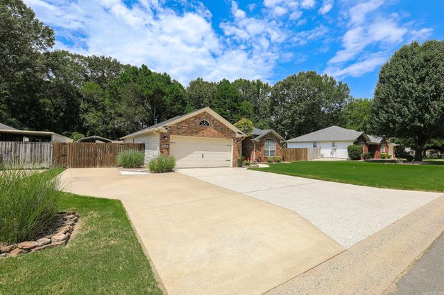 704 SHEFFIELD Drive, Bryant, AR 72022