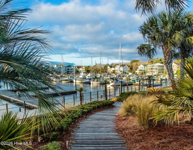 4190 Ashfield Place, Southport, NC 28461