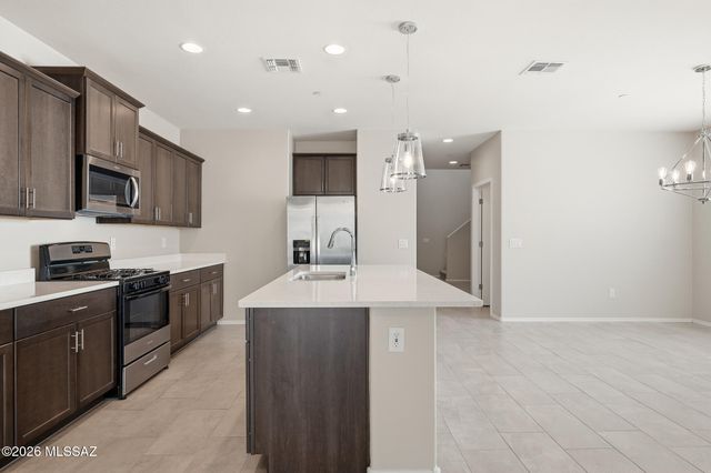 14035 E Red Pine Place, Vail, AZ 85641