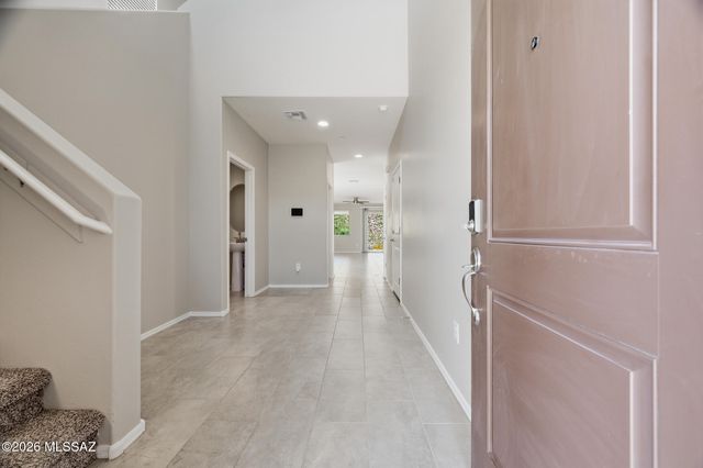 14035 E Red Pine Place, Vail, AZ 85641