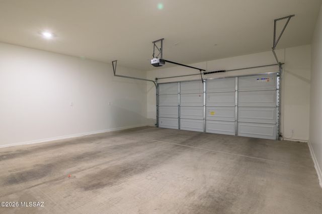14035 E Red Pine Place, Vail, AZ 85641