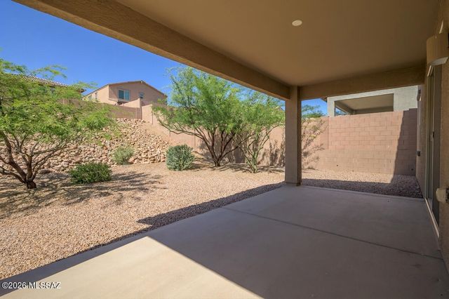 14035 E Red Pine Place, Vail, AZ 85641