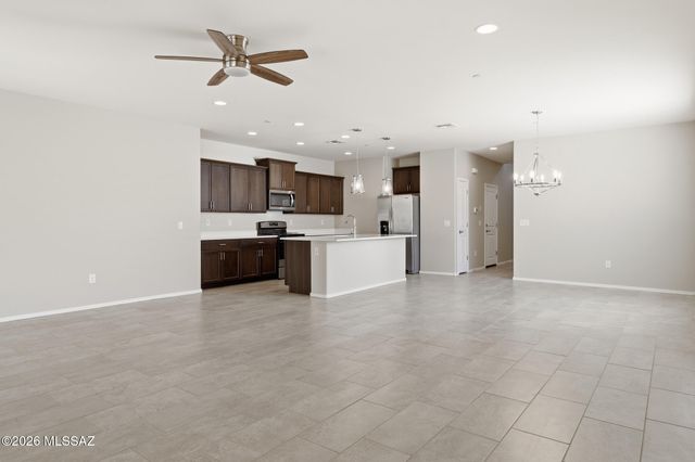 14035 E Red Pine Place, Vail, AZ 85641