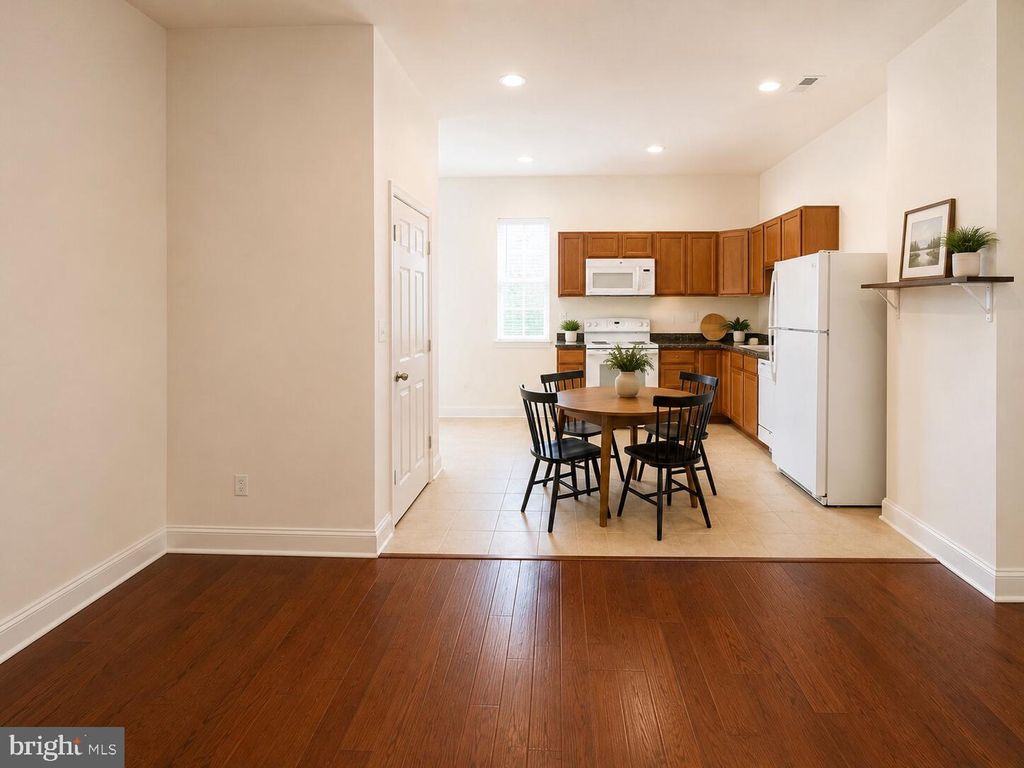 Image 12 of property listing at 25 W NORTH AVE, Baltimore, MD 21201