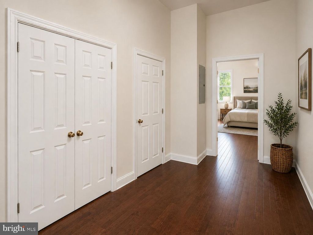 Image 6 of property listing at 25 W NORTH AVE, Baltimore, MD 21201